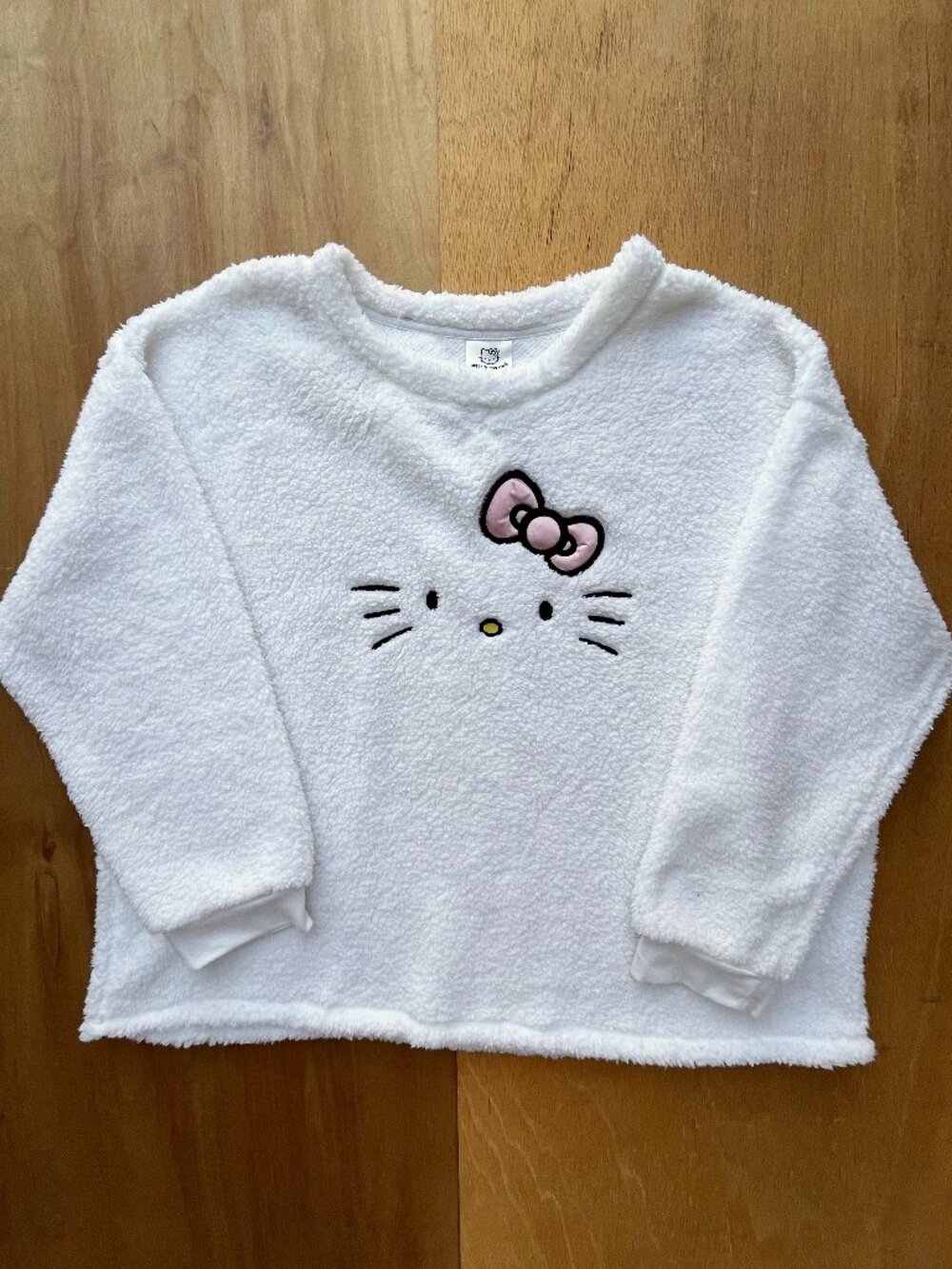 HELLO KITTY SANRIO FLEECE SLEEPWEAR SWEATER Women’s sz 2X White Faux Fur